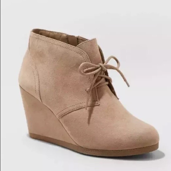 Universal Thread | NWOB Taupe Faux Suede Wedge Booties | Size 9 - Picture 1 of 9